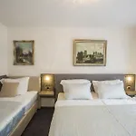Golden Gapa 4 جارمش بارتنكيرشن